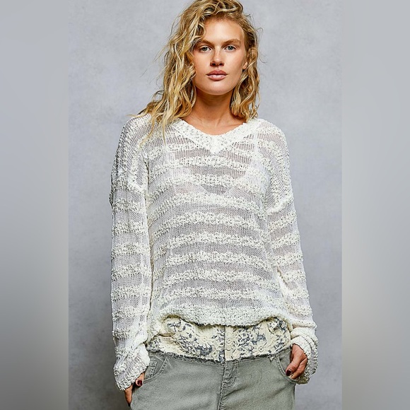 Stripe Pattern V-Neck Long Sleeve Knit Top